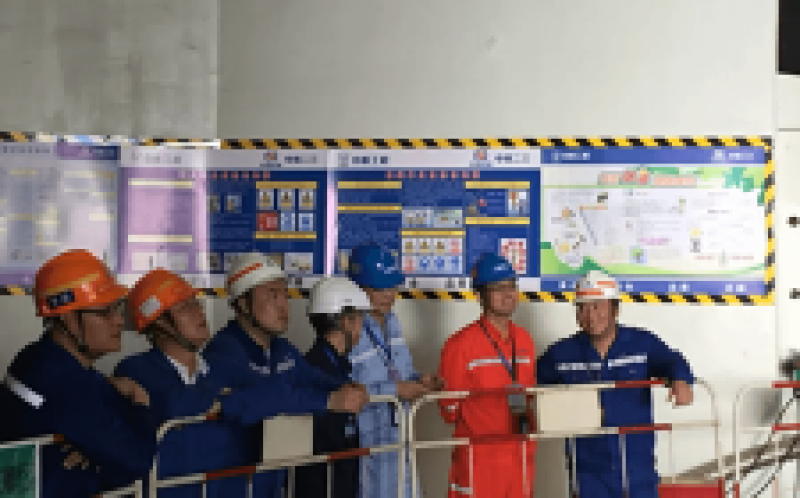 田灣核電5號機(jī)組二環(huán)蒸汽發(fā)生器吊裝就位！