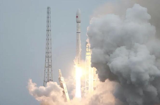 中國(guó)成功將衛(wèi)星互聯(lián)網(wǎng)低軌07組衛(wèi)星發(fā)射升空