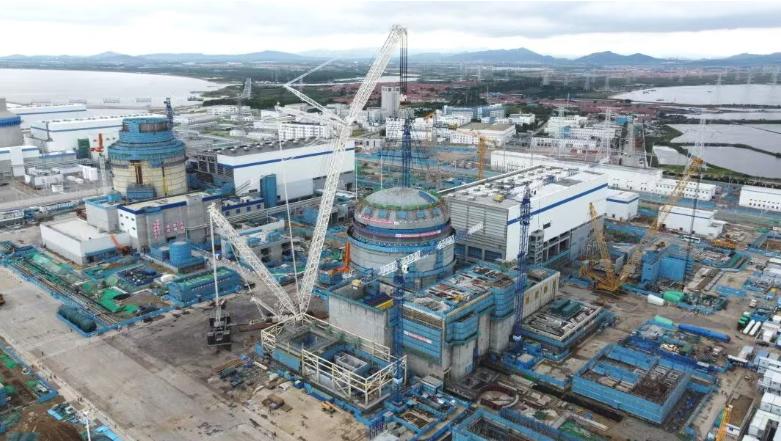 海陽(yáng)核電4號(hào)機(jī)組鋼制安全殼頂封頭順利吊裝就位
