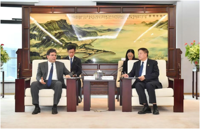 中國廣核集團(tuán)董事長楊長利會(huì)見巴西皮奧伊州州長拉斐爾·塔日拉·豐特萊斯