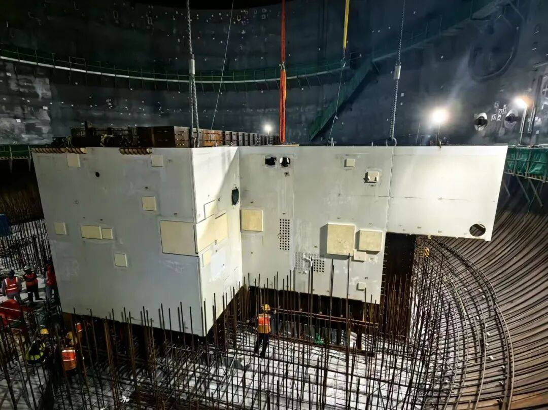 國內(nèi)首創(chuàng)！陸豐核電1號機組CA05與CB組合模塊整體吊裝成功