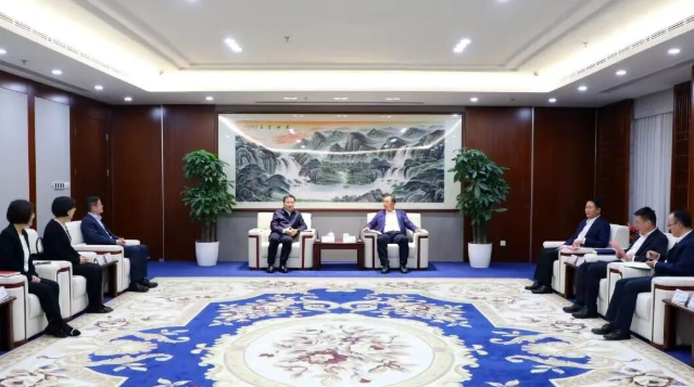 國家電網(wǎng)中電裝備公司董事長、黨委書記余軍帶隊到訪中國電氣裝備