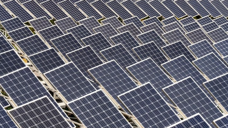 阿達(dá)尼太陽(yáng)能組件出貨量突破15000兆瓦